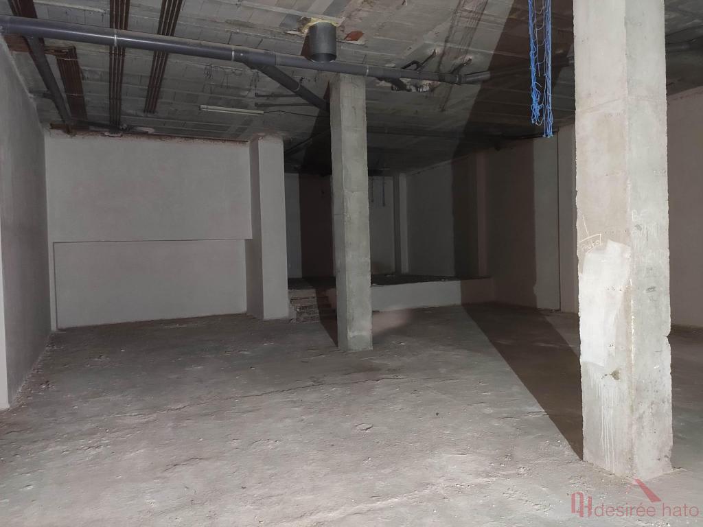 For sale of commercial in Valencia