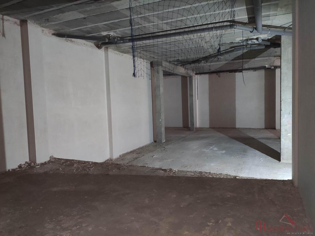 For sale of commercial in Valencia