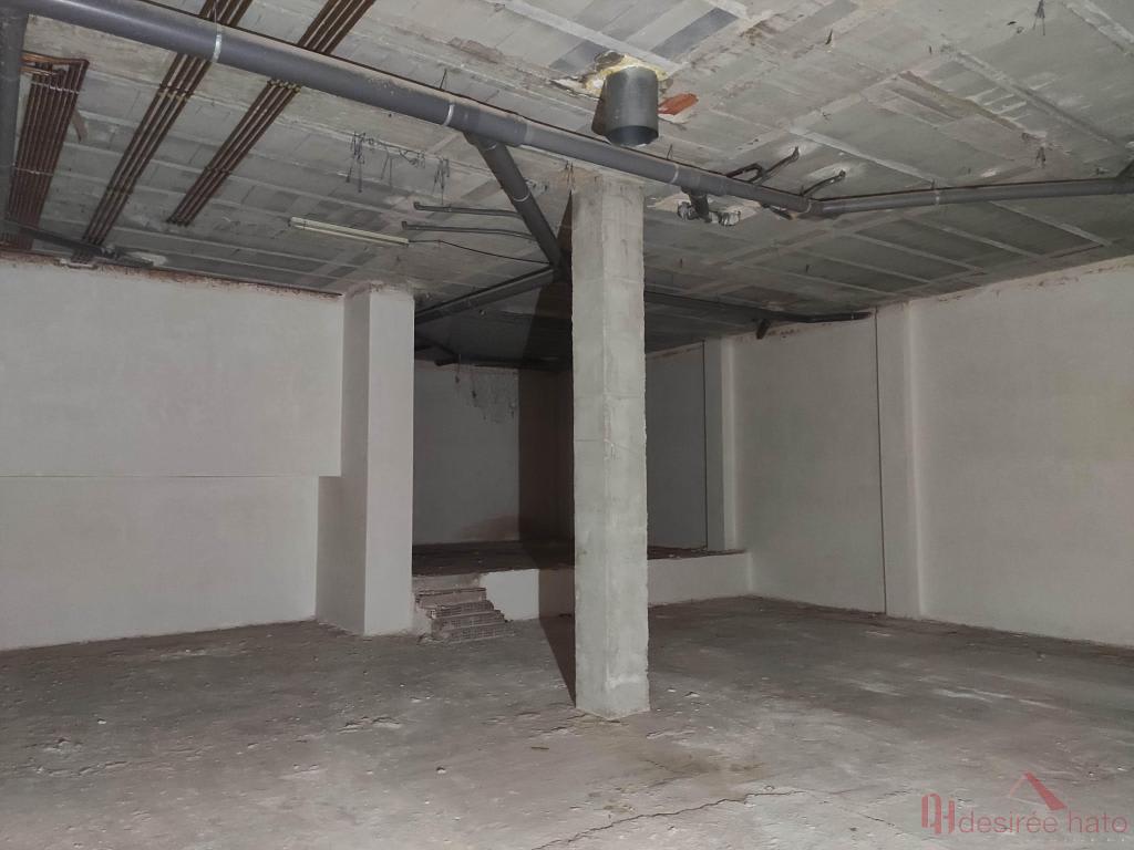 For sale of commercial in Valencia