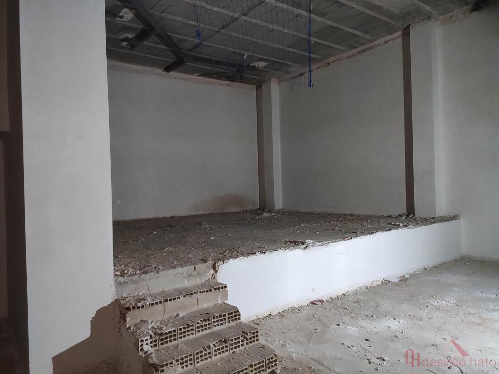 For sale of commercial in Valencia