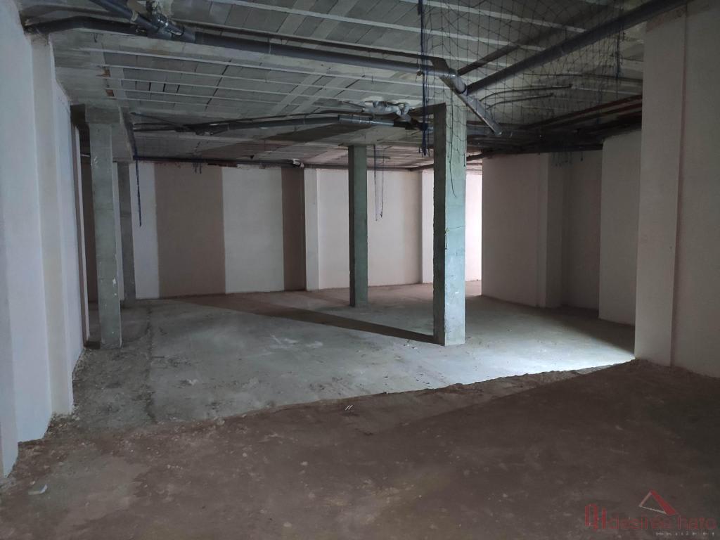 For sale of commercial in Valencia