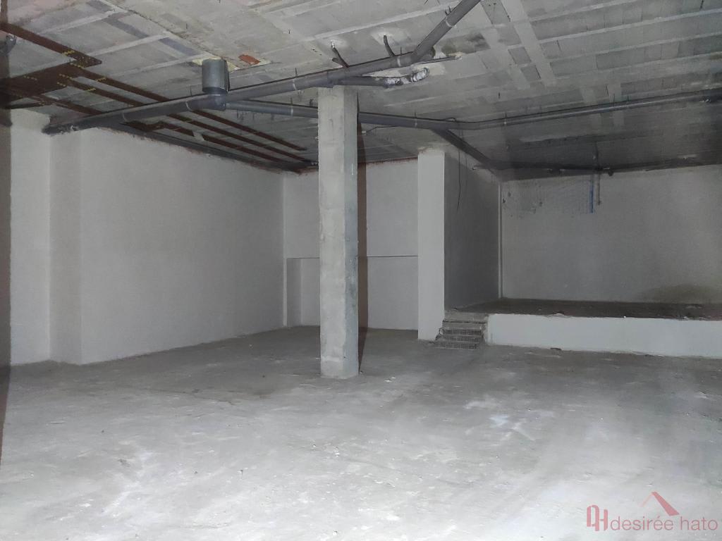 For sale of commercial in Valencia