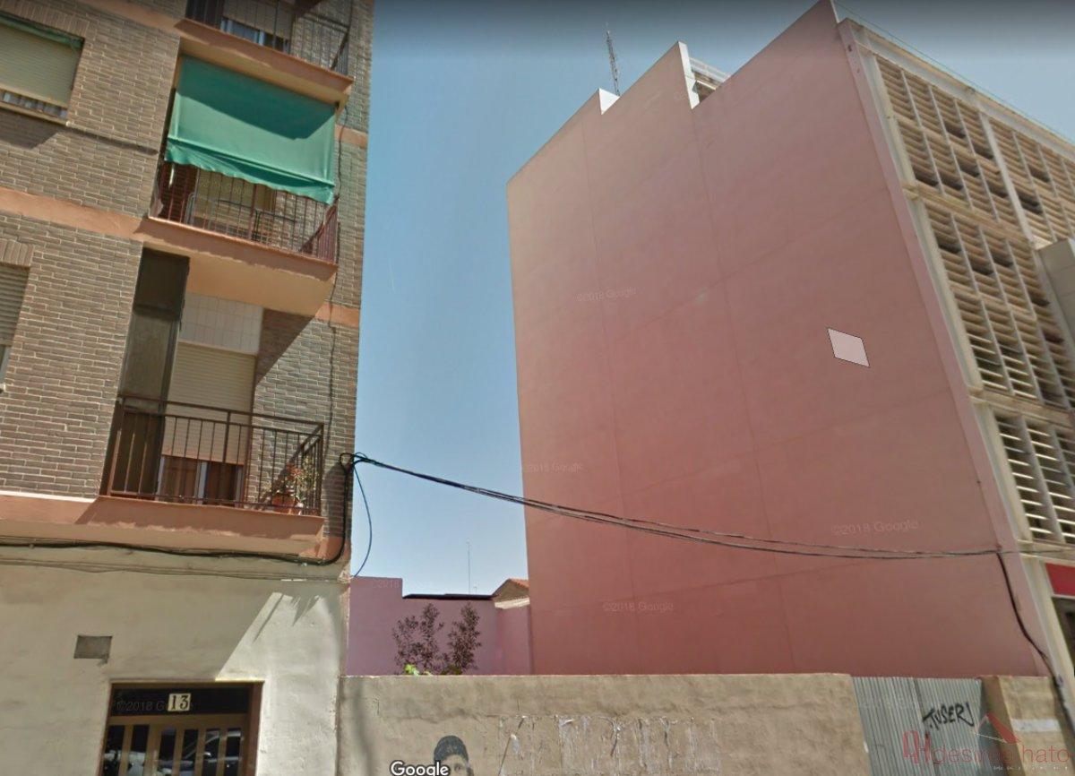 For sale of land in Valencia