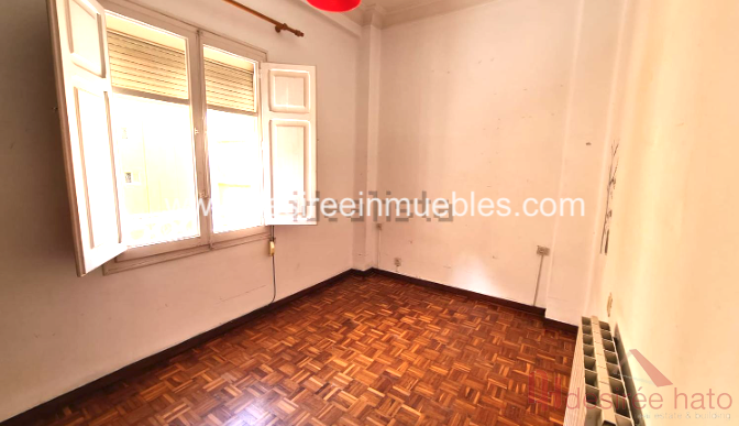 For sale of flat in Valencia
