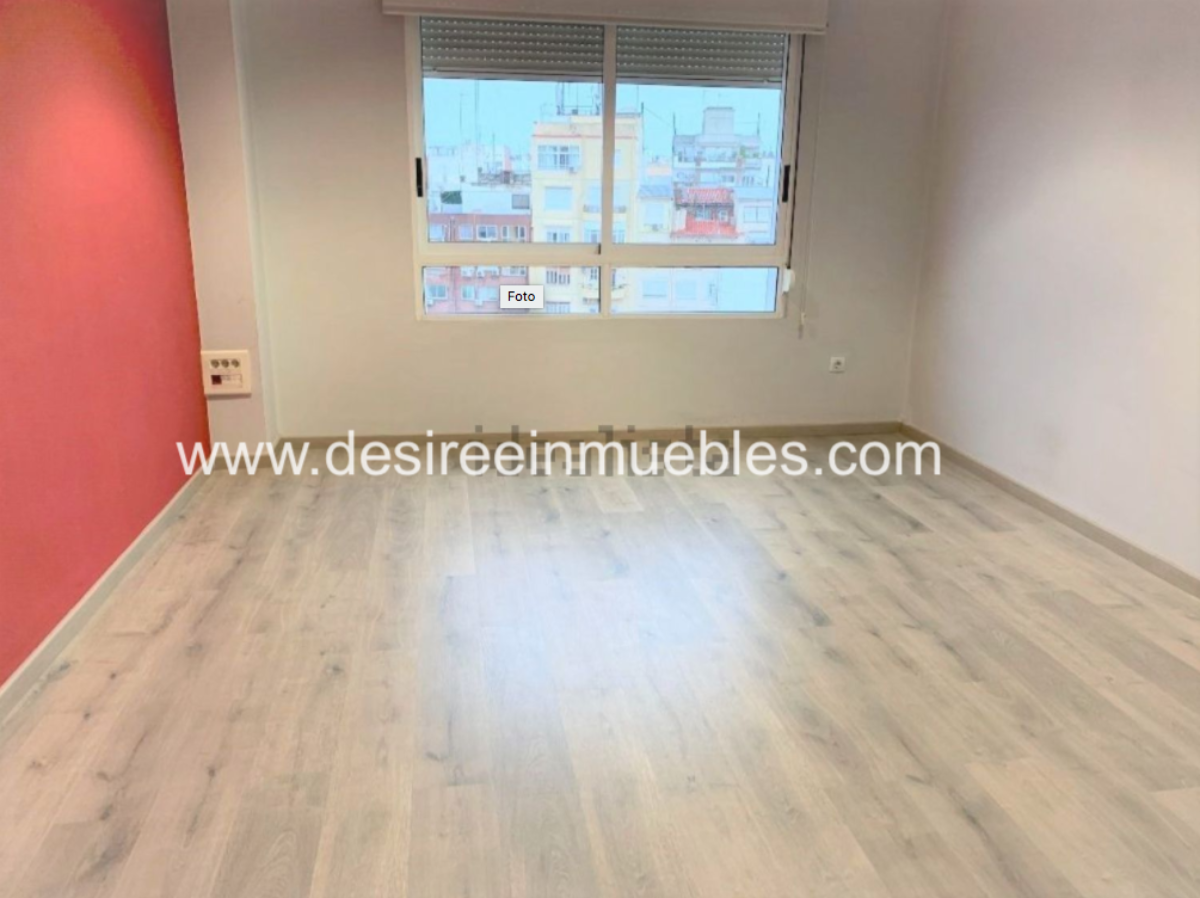 For rent of office in Valencia