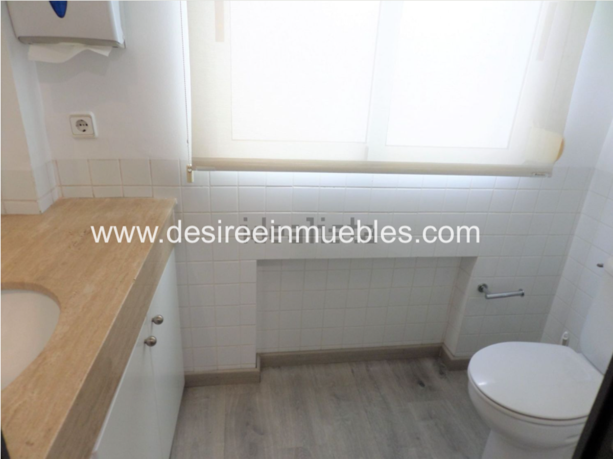 For rent of office in Valencia