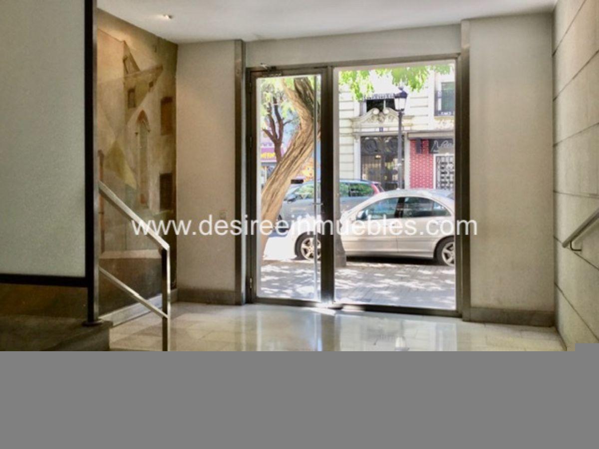 For sale of flat in Valencia