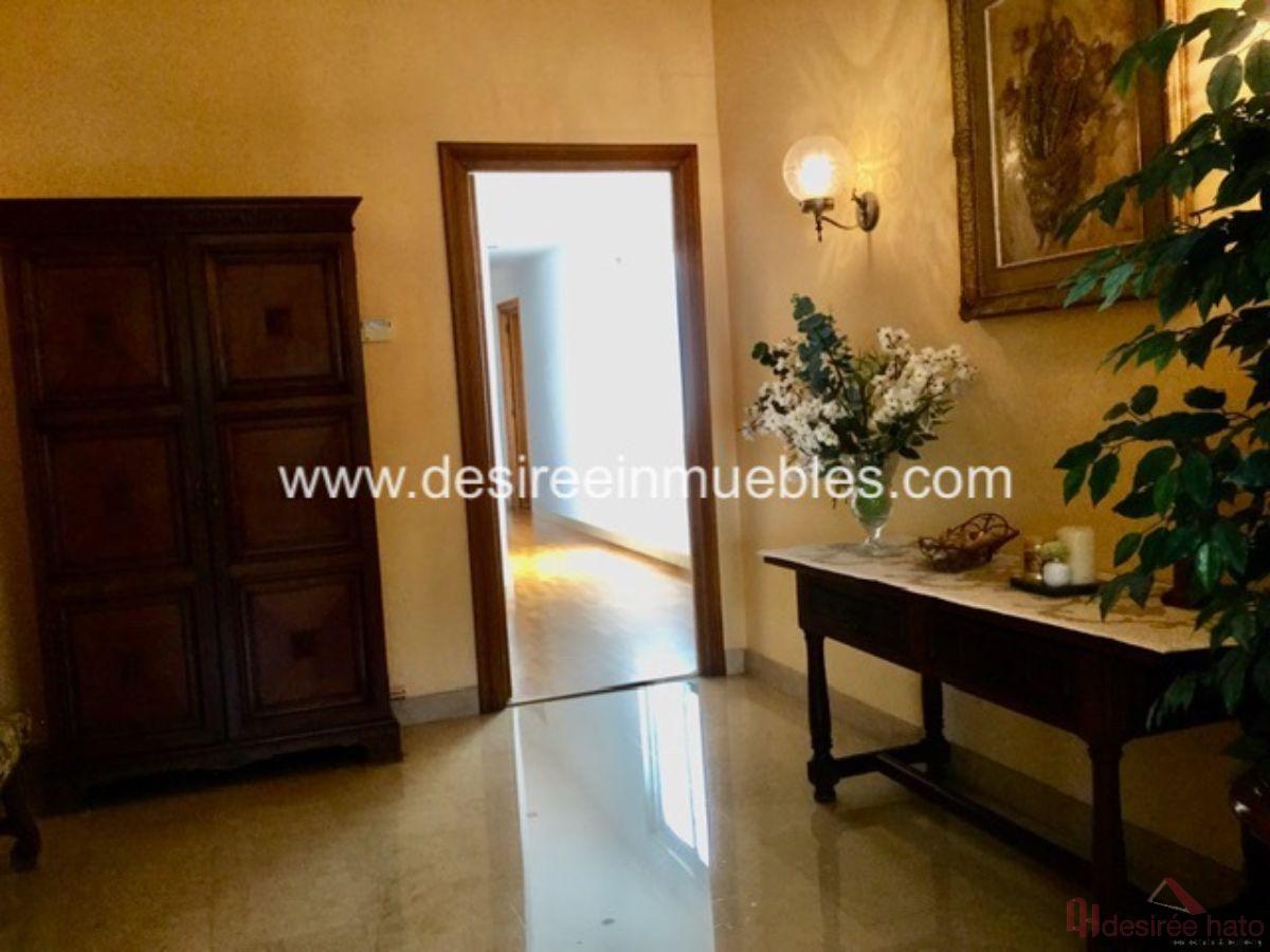 For sale of flat in Valencia