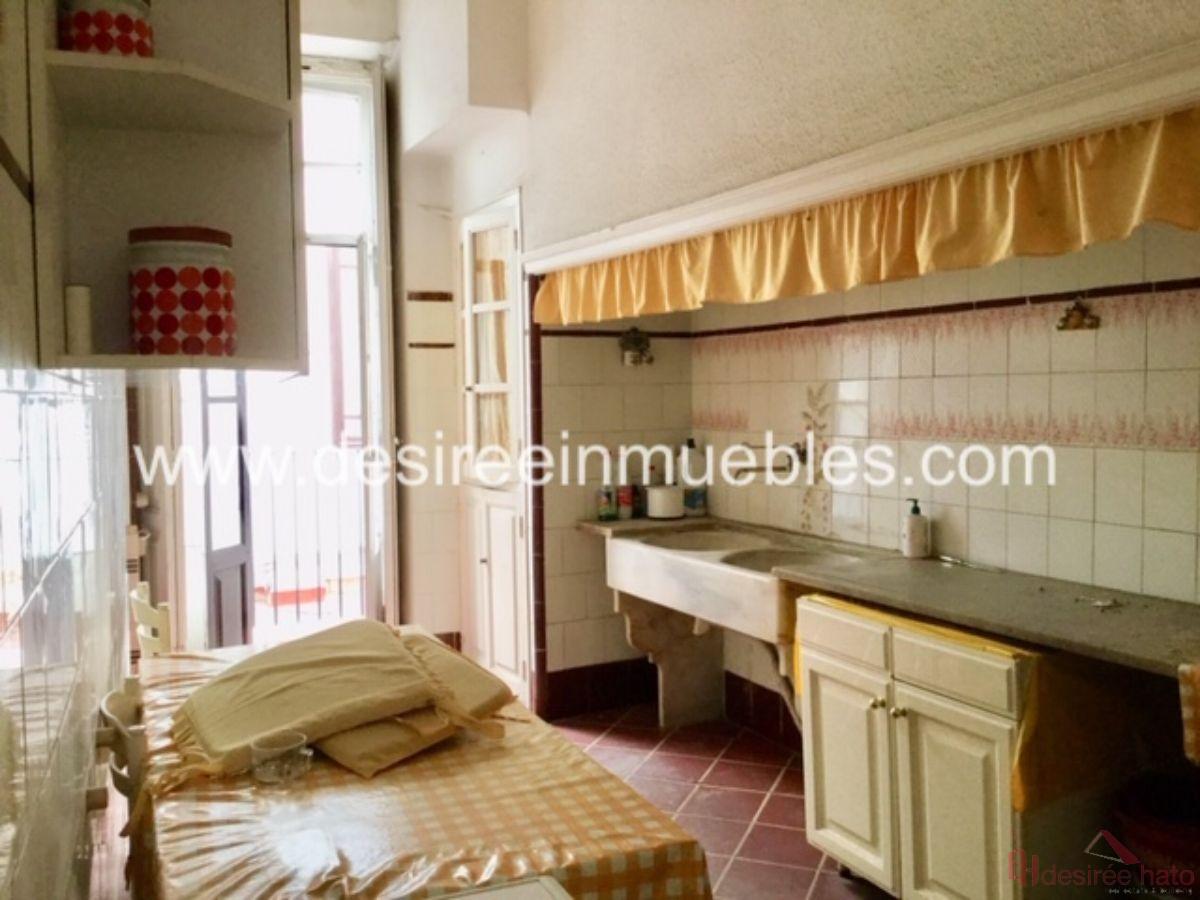 For sale of flat in Valencia