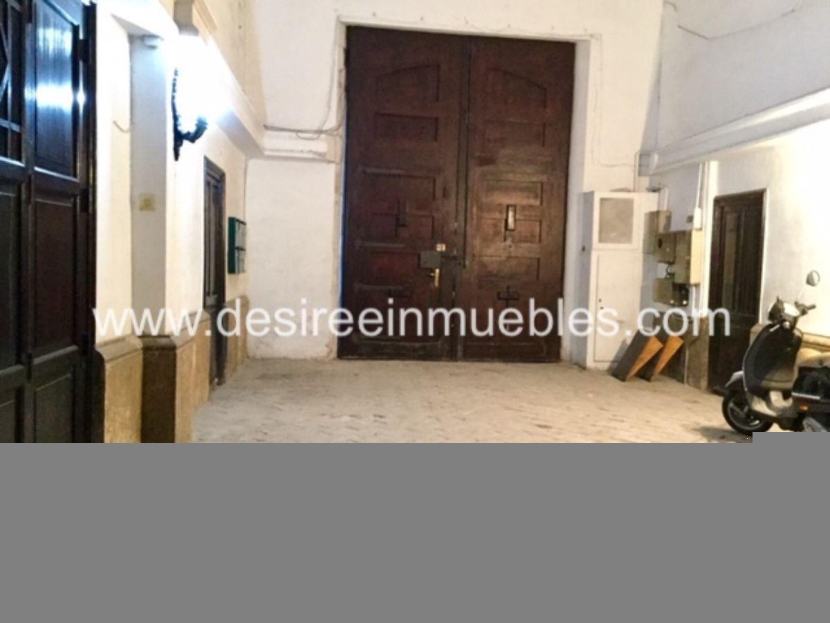 For sale of flat in Valencia