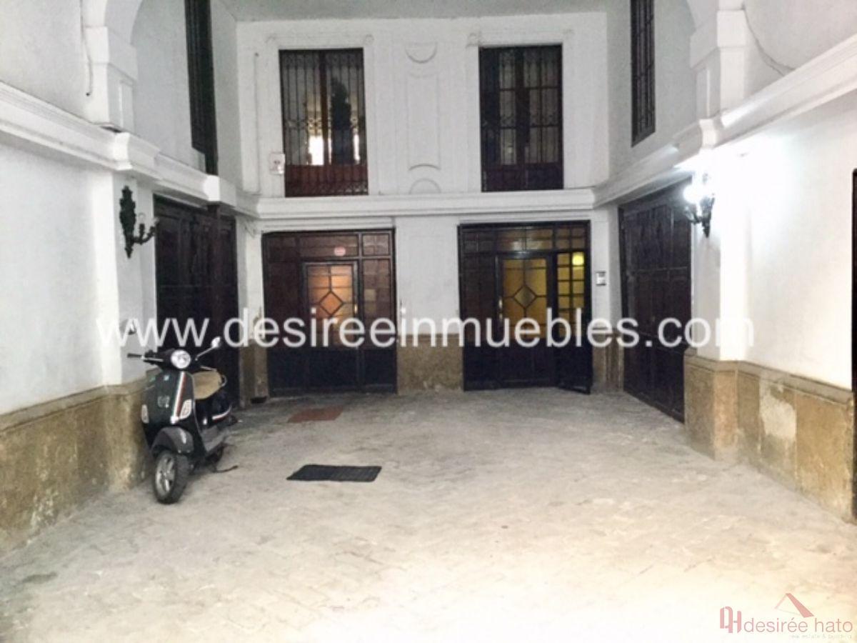 For sale of flat in Valencia