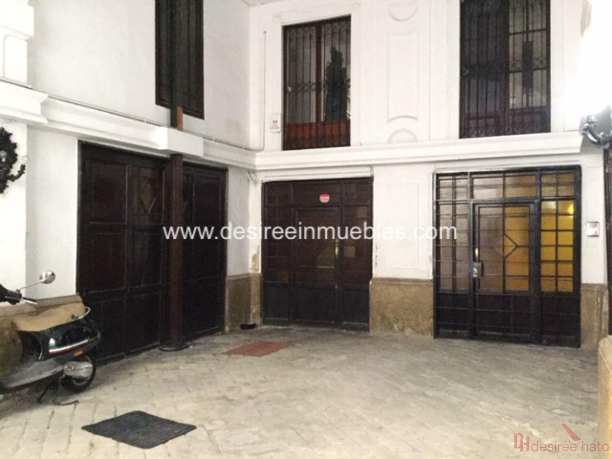 For sale of flat in Valencia
