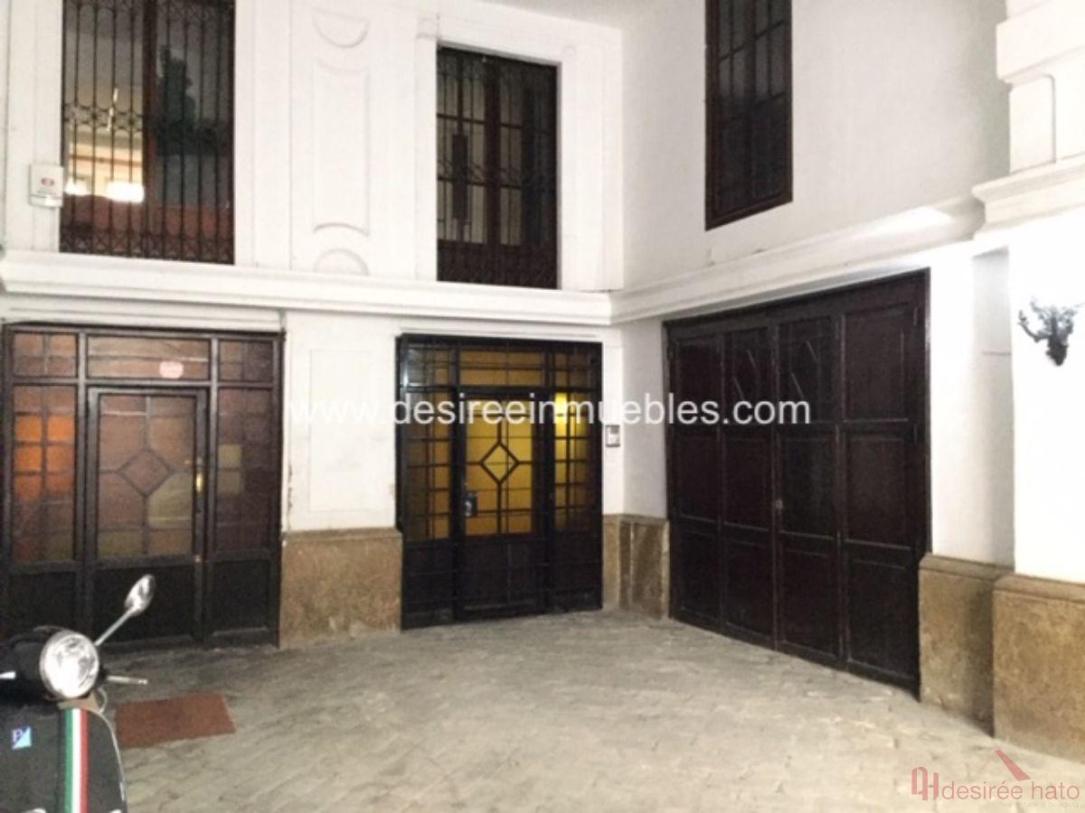 For sale of flat in Valencia