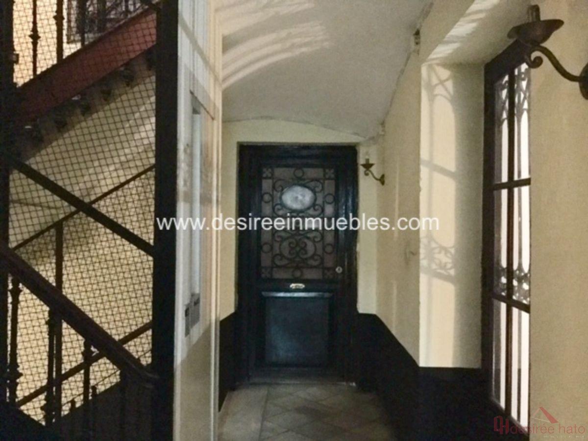 For sale of flat in Valencia