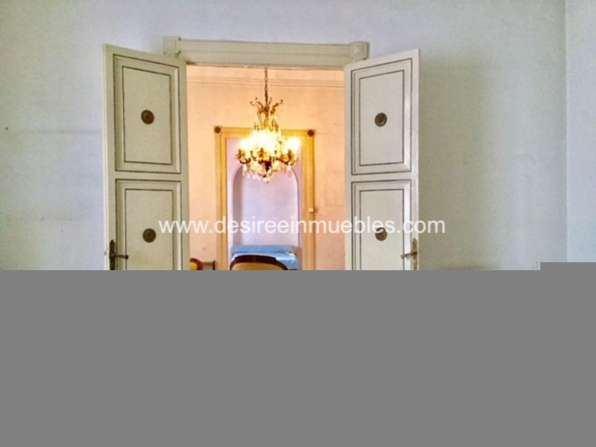 For sale of flat in Valencia