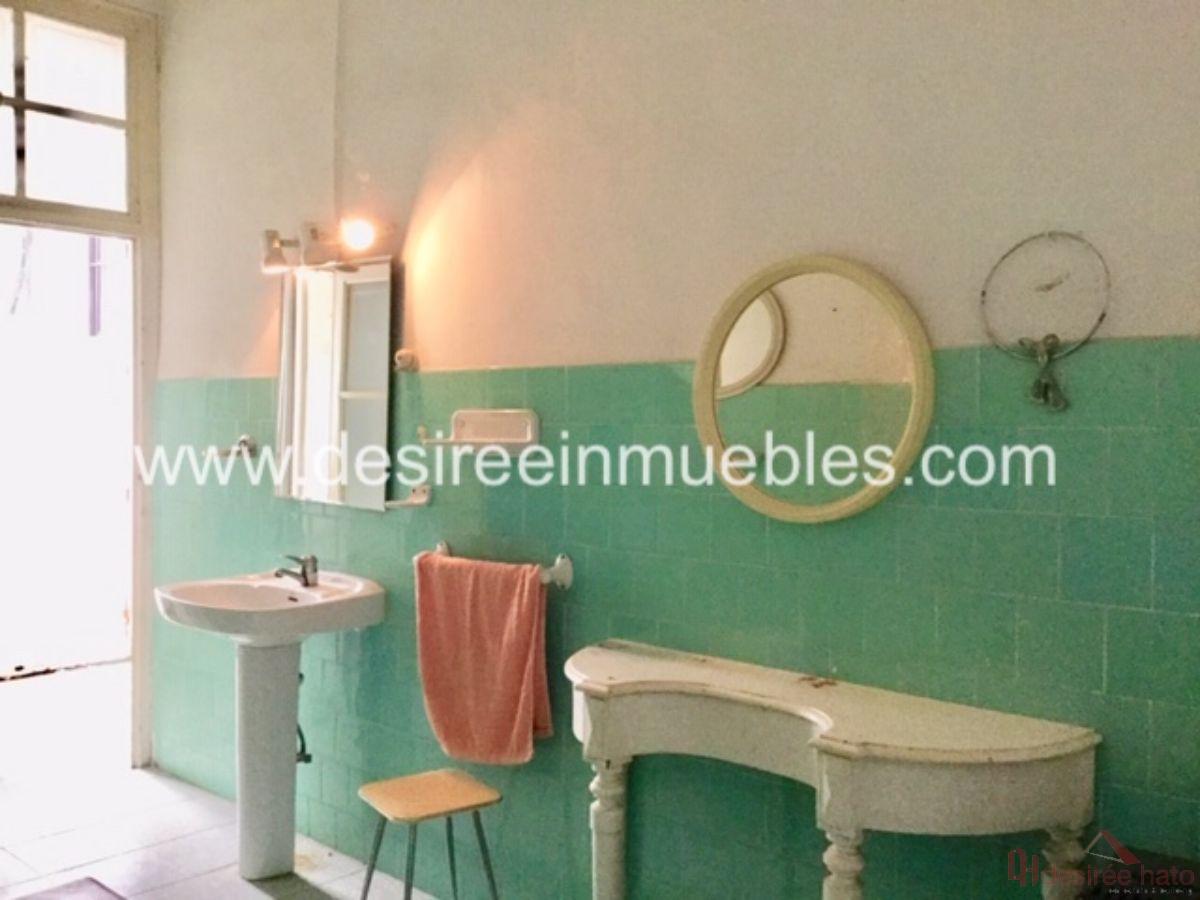 For sale of flat in Valencia