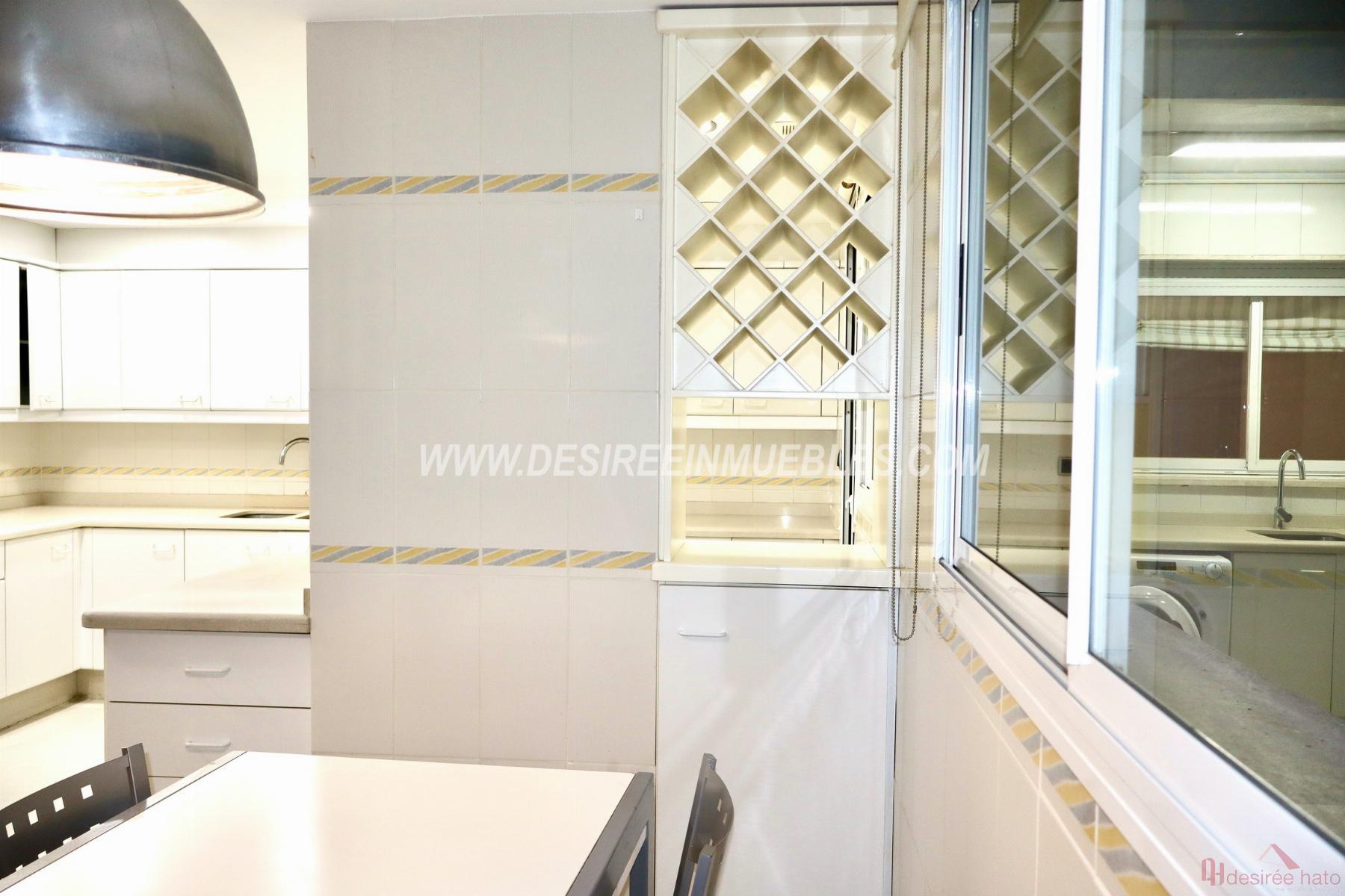 For sale of flat in Valencia