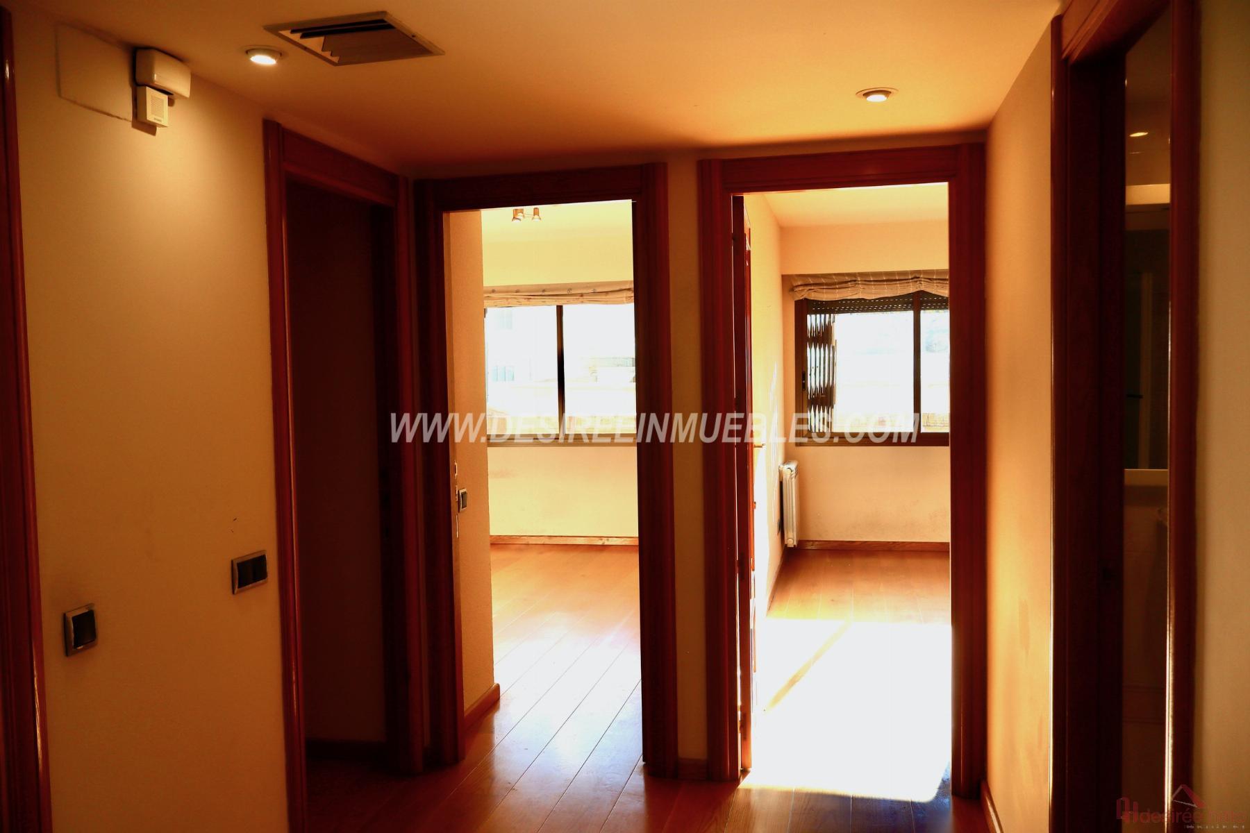 For sale of flat in Valencia