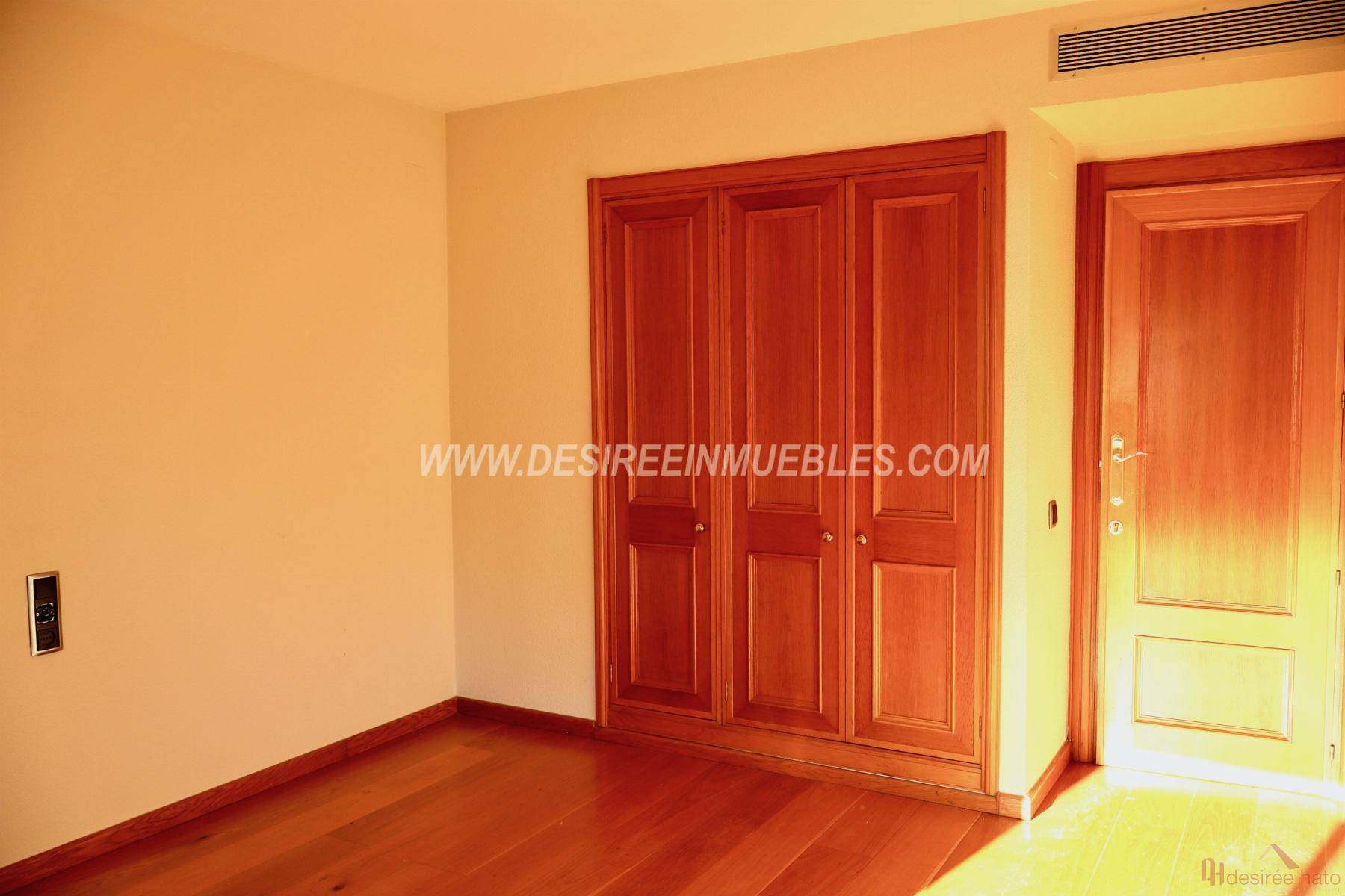 For sale of flat in Valencia