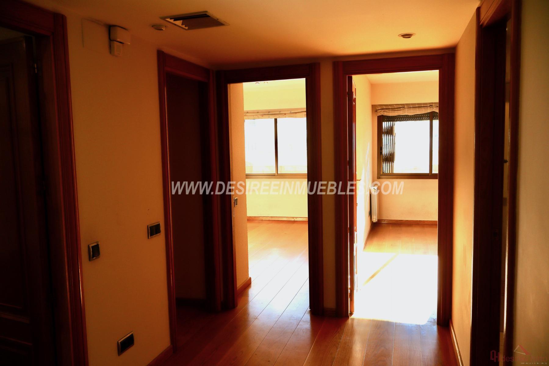 For sale of flat in Valencia