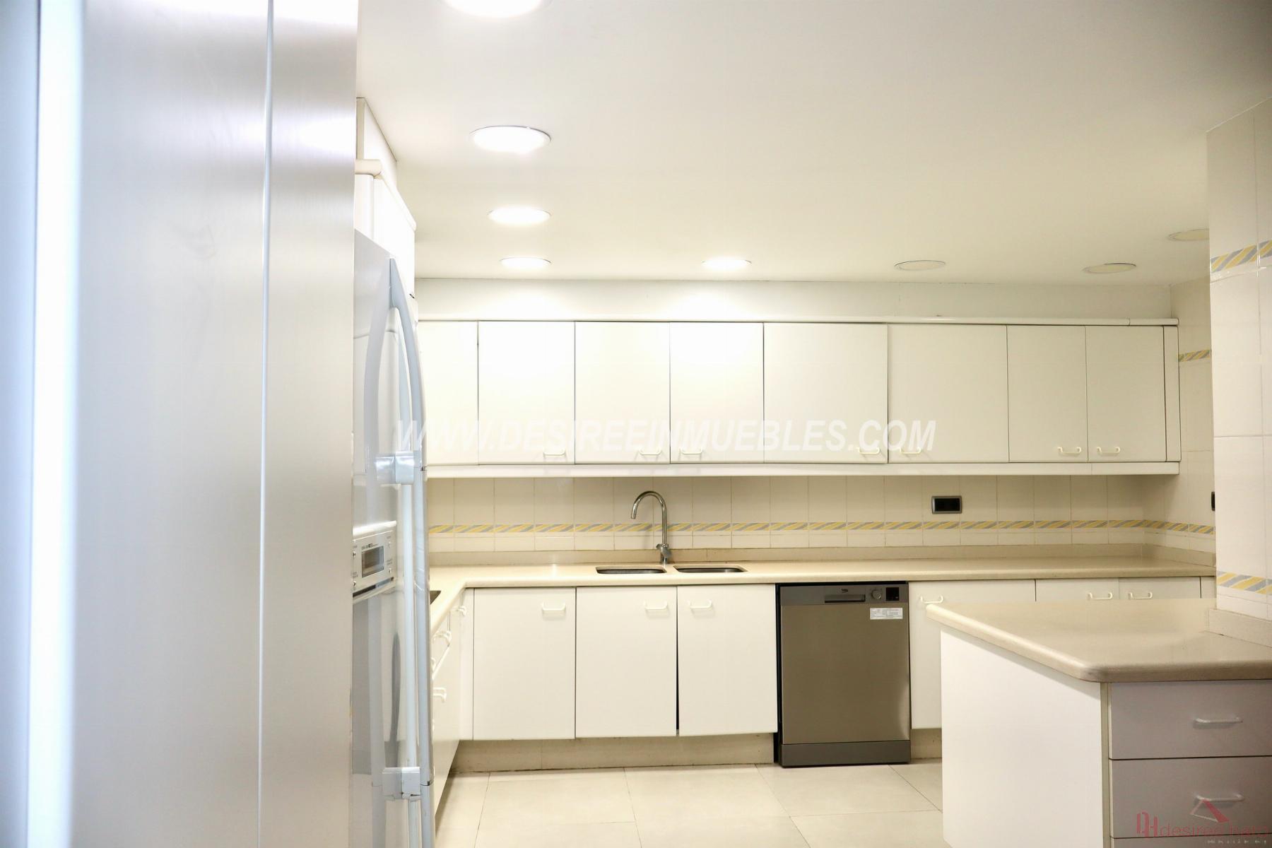 For sale of flat in Valencia