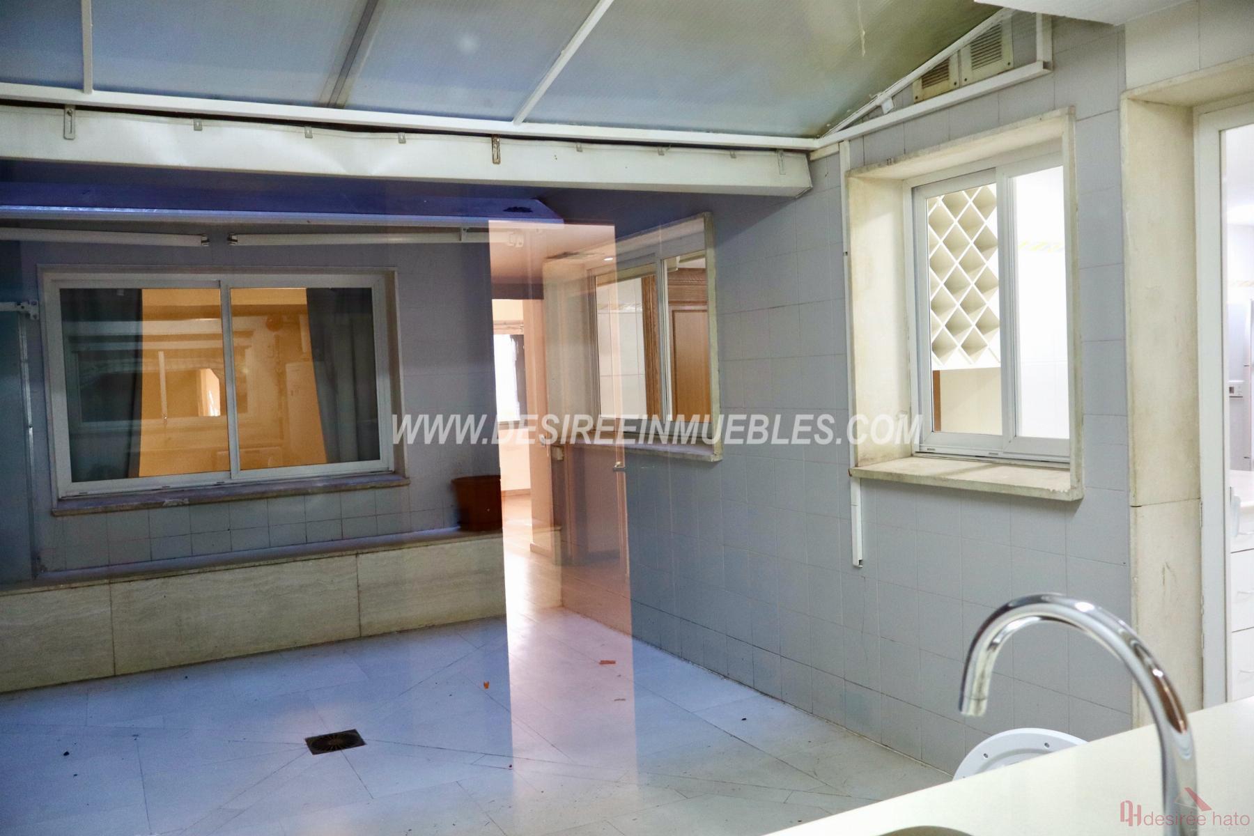 For sale of flat in Valencia