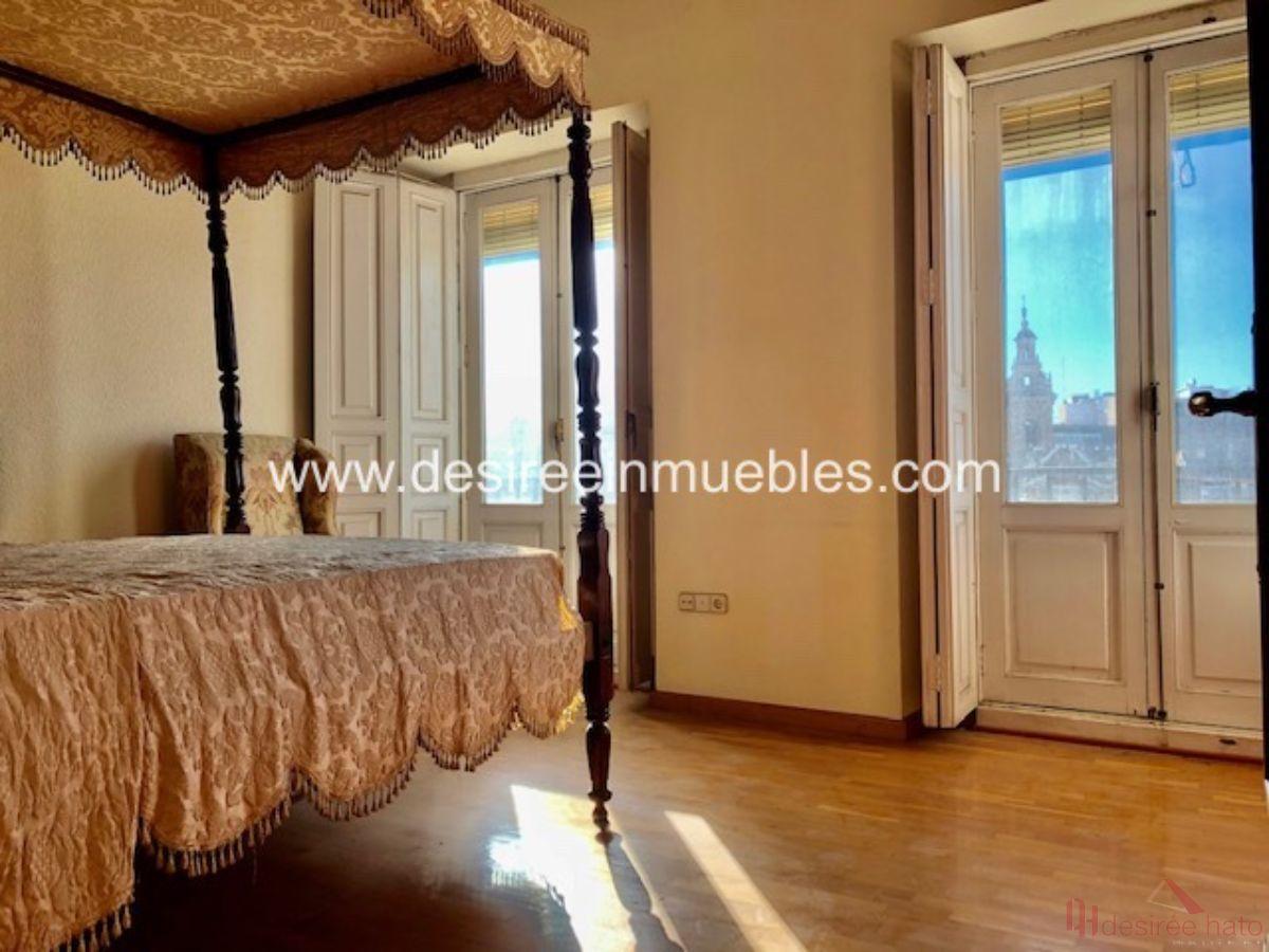 For sale of flat in Valencia
