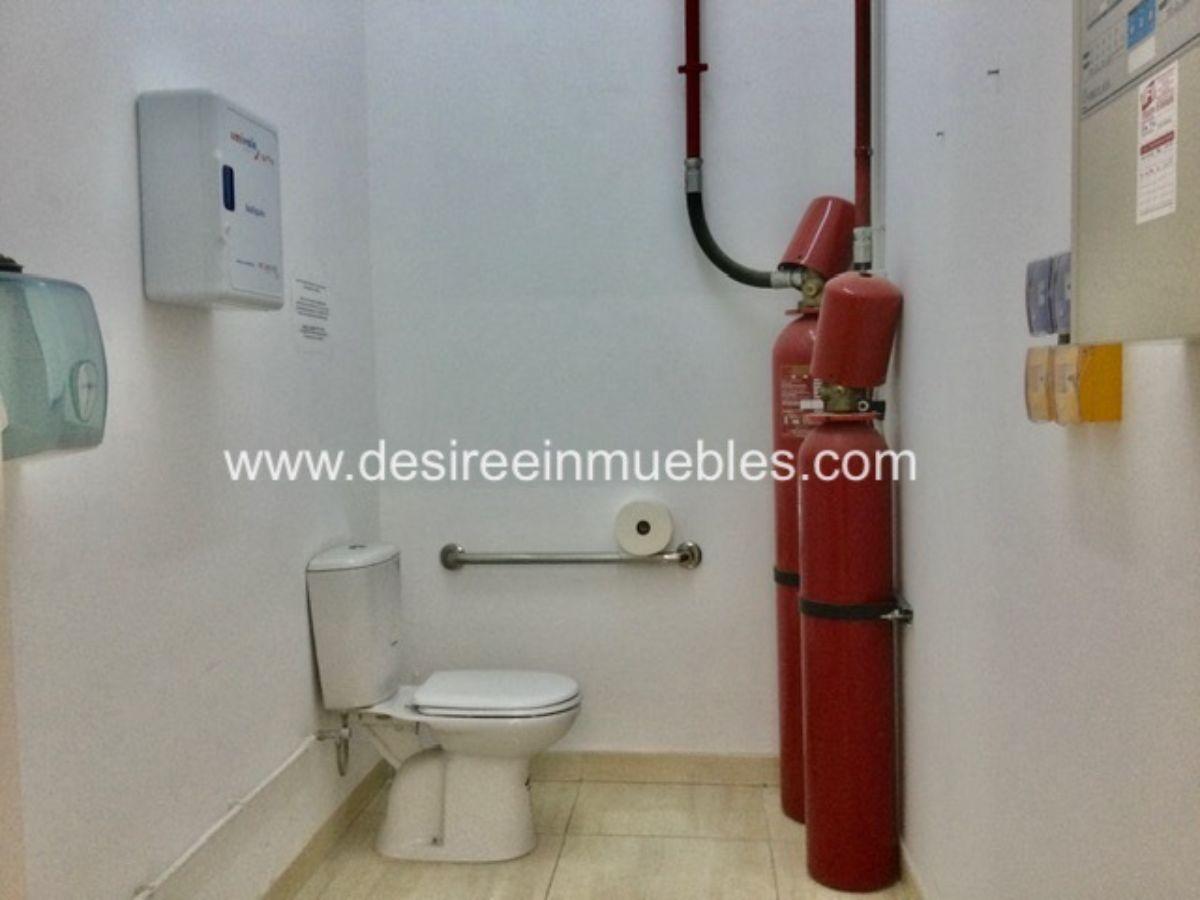 For rent of commercial in Valencia