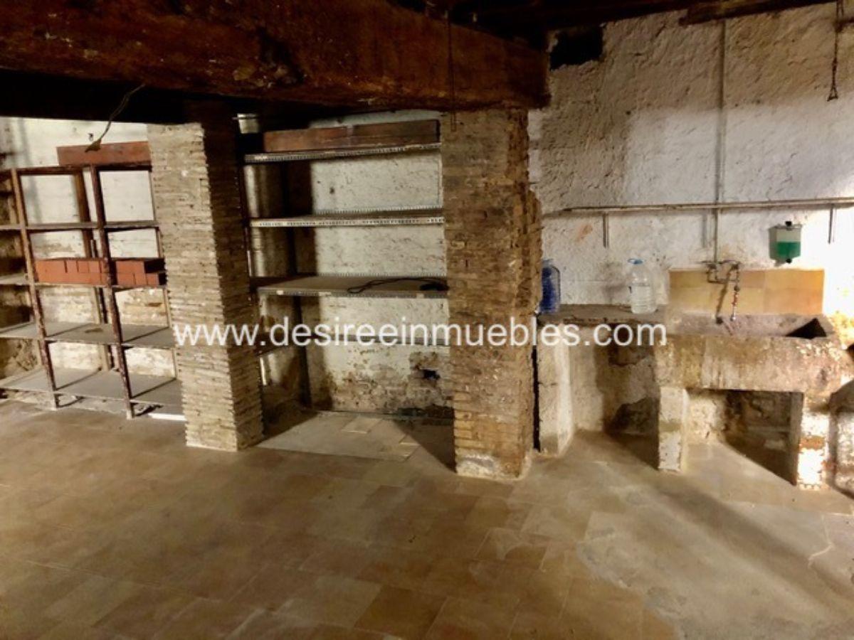 For rent of commercial in Valencia