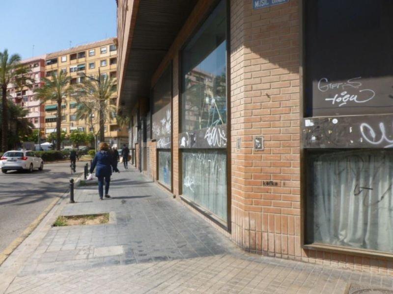 Venta de local comercial en Valencia