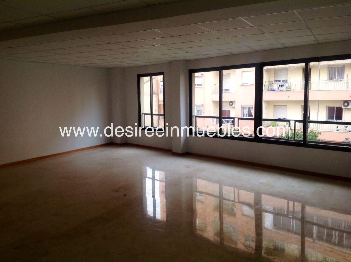 For rent of office in Valencia