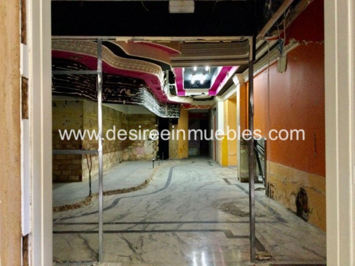 For sale of commercial in Valencia