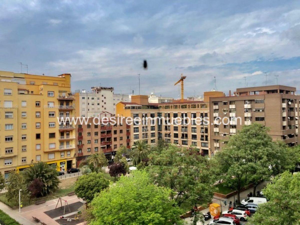 For sale of flat in Valencia
