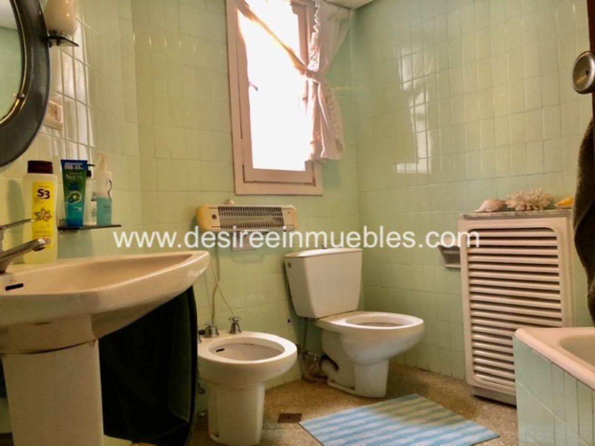 For sale of flat in Valencia