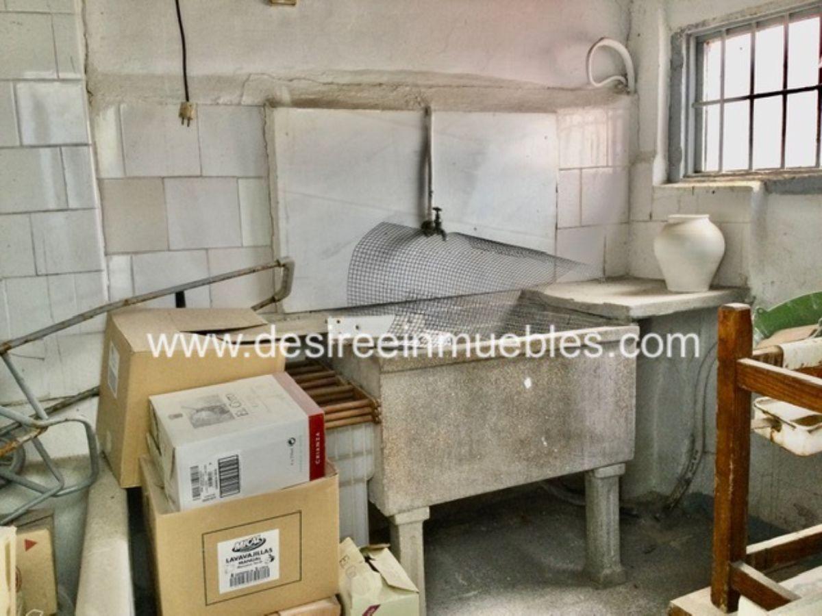 For sale of building in Valencia