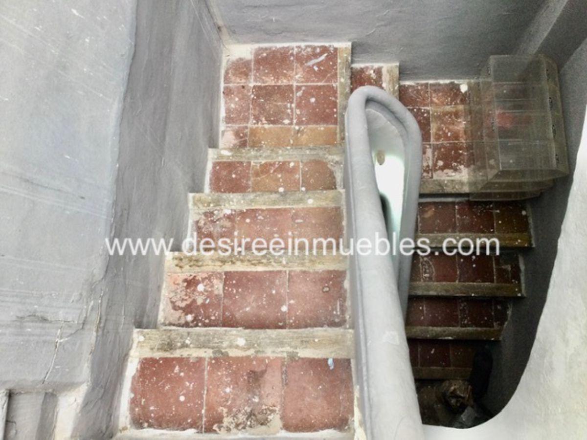 For sale of building in Valencia