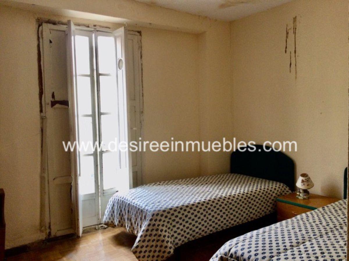 For sale of building in Valencia