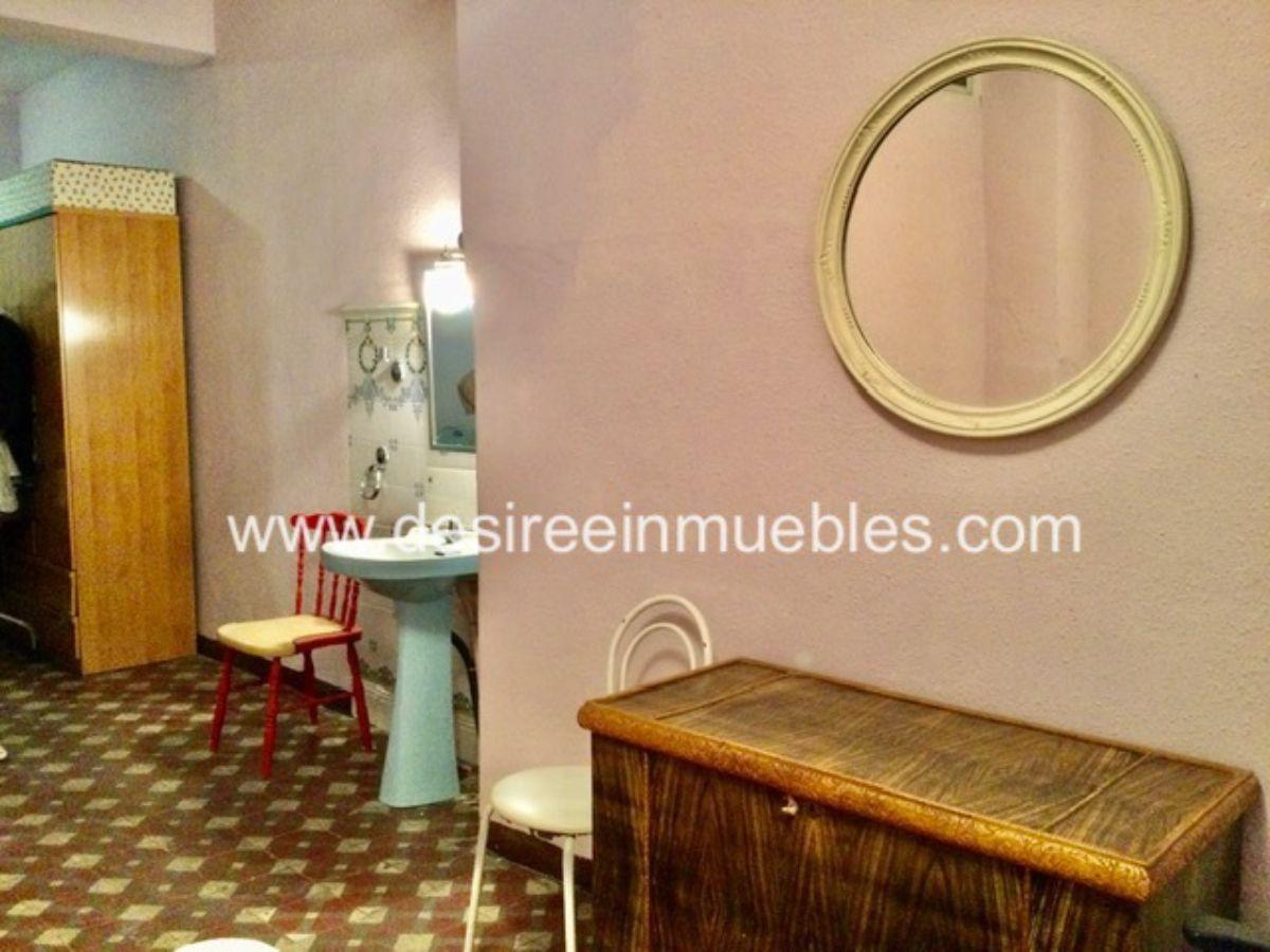 For sale of building in Valencia