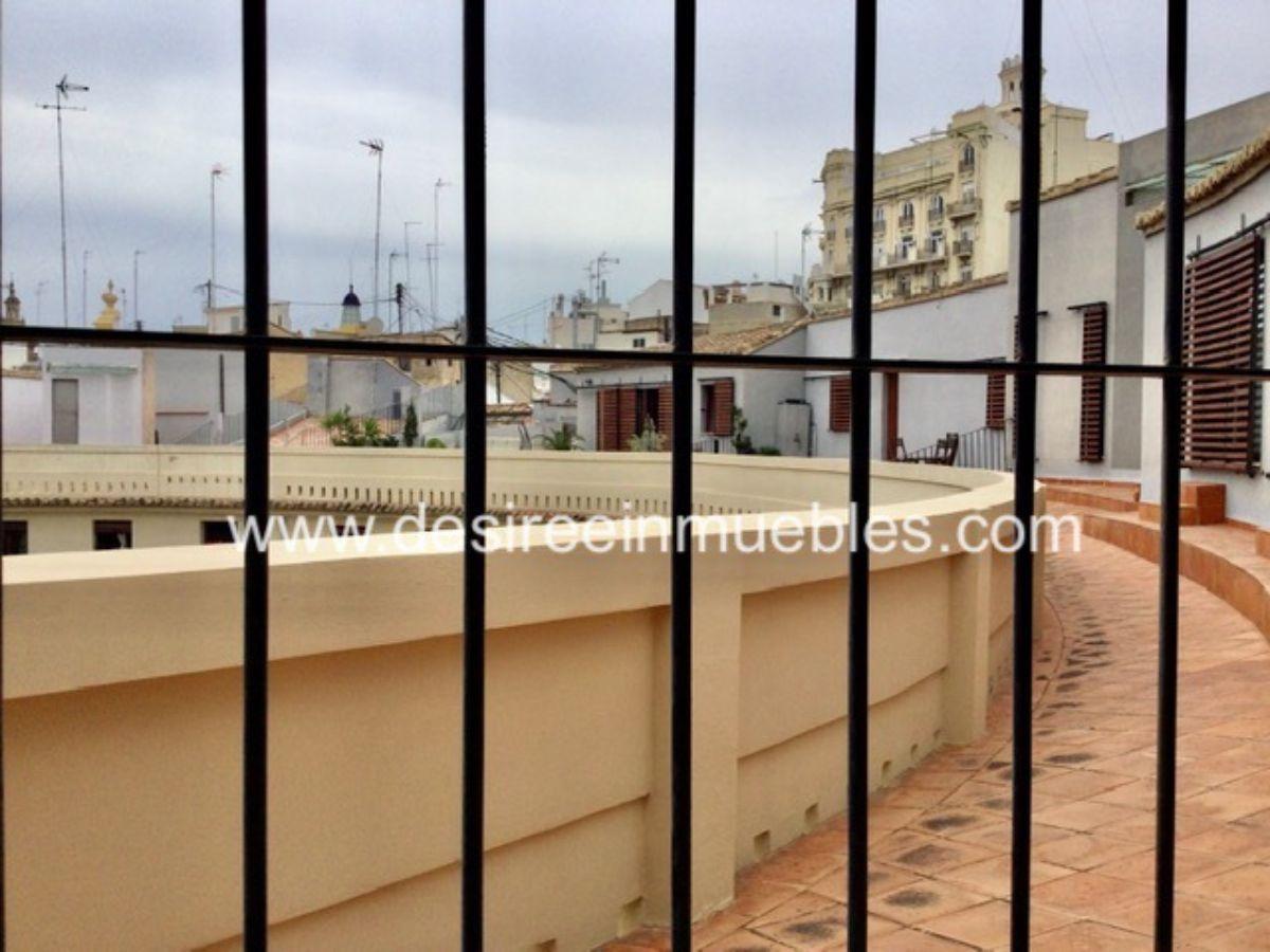 For sale of building in Valencia
