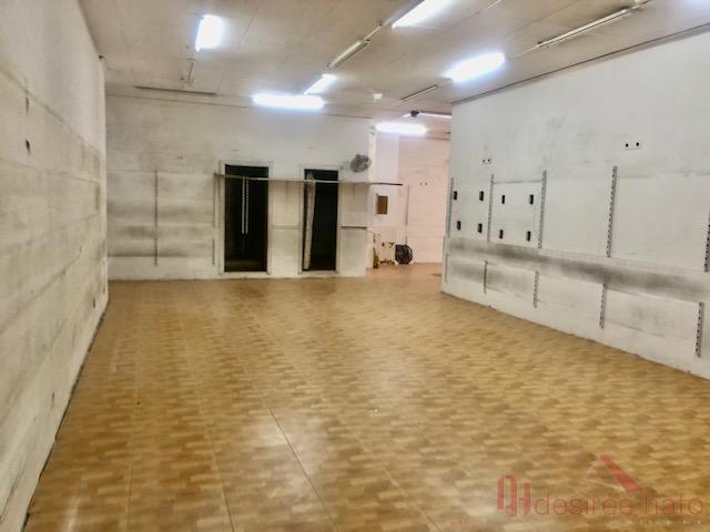 For rent of commercial in Valencia