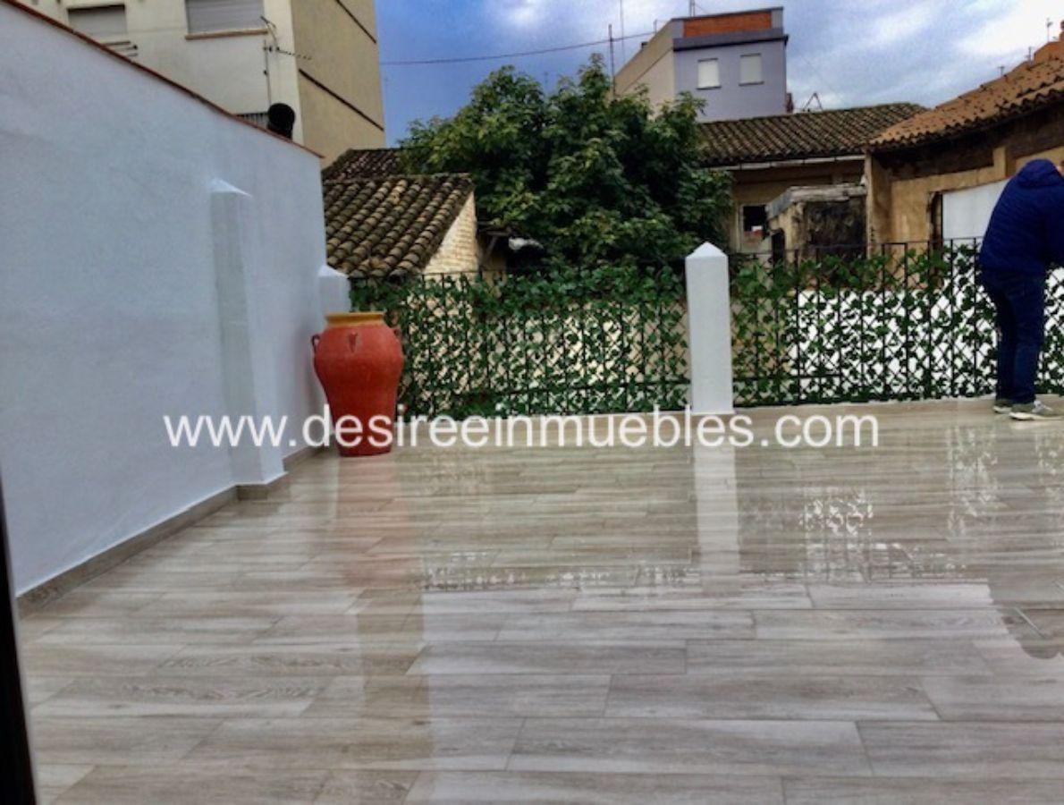 For sale of house in Valencia