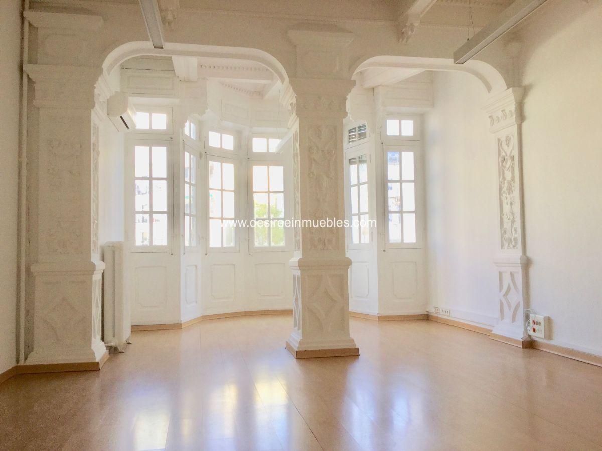 For rent of office in Valencia