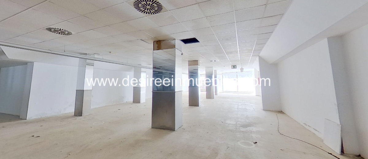 For rent of commercial in Valencia