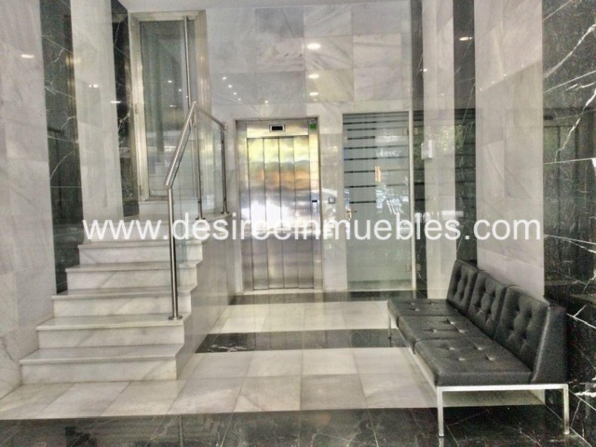 For sale of flat in Valencia