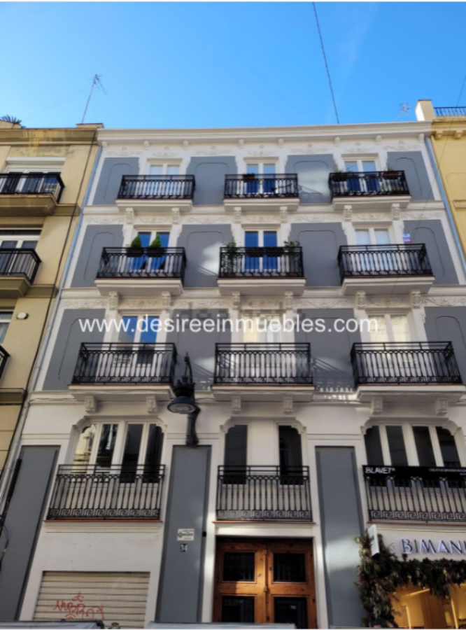 For sale of flat in Valencia