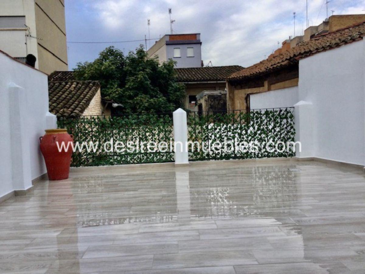 For rent of penthouse in Valencia