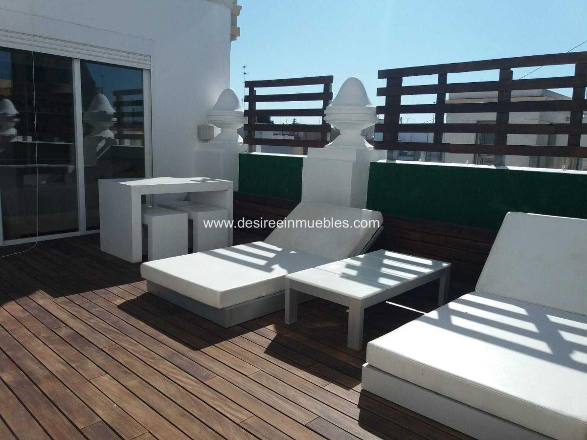 For sale of penthouse in Valencia