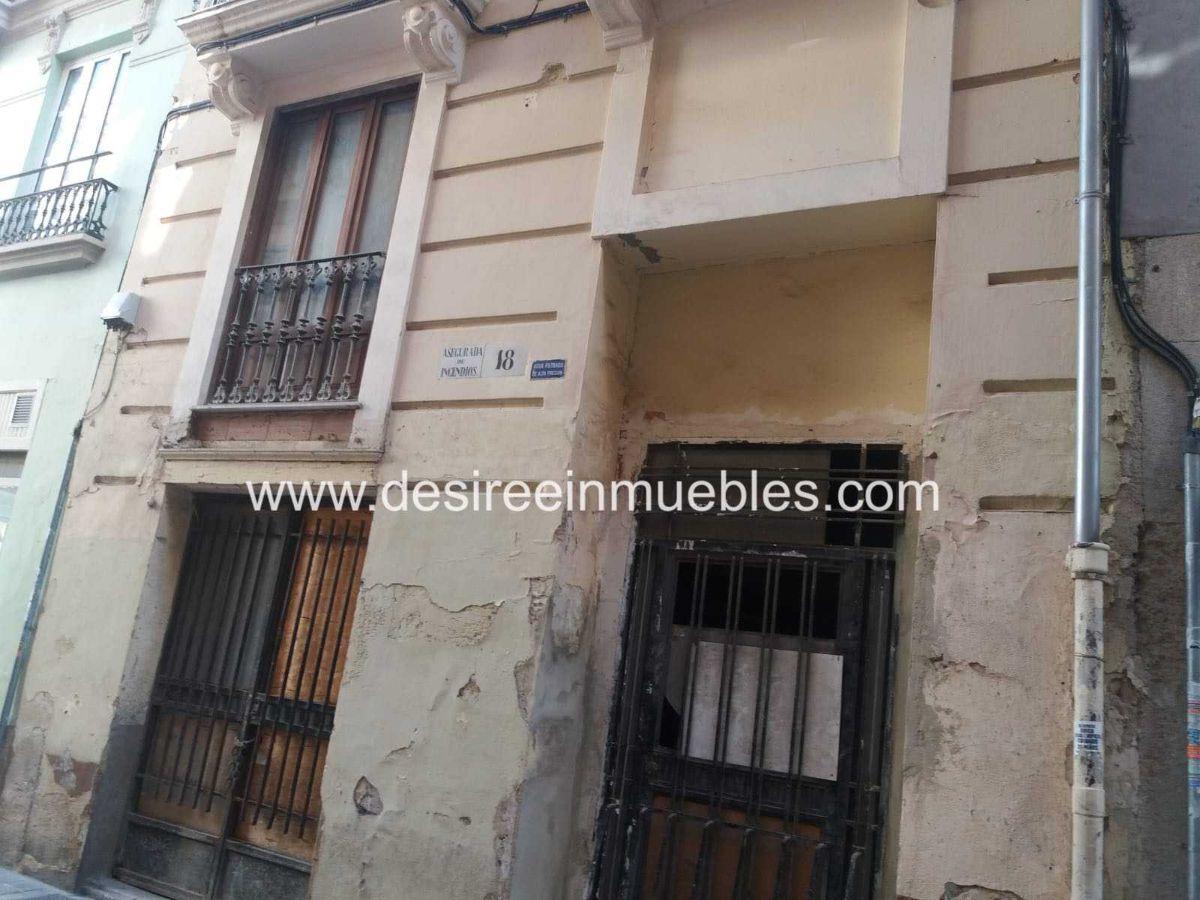 For sale of commercial in Valencia