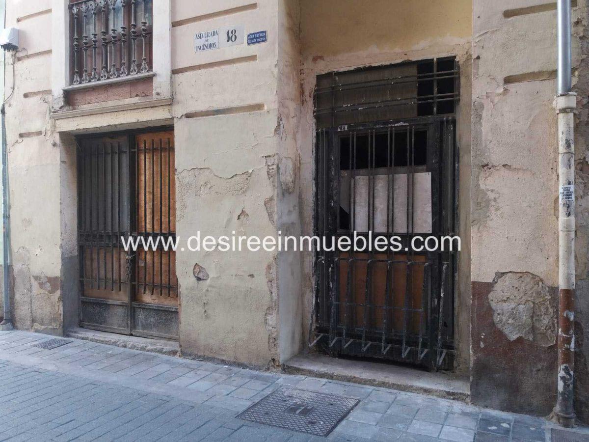For sale of commercial in Valencia
