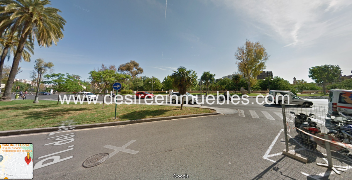For sale of commercial in Valencia